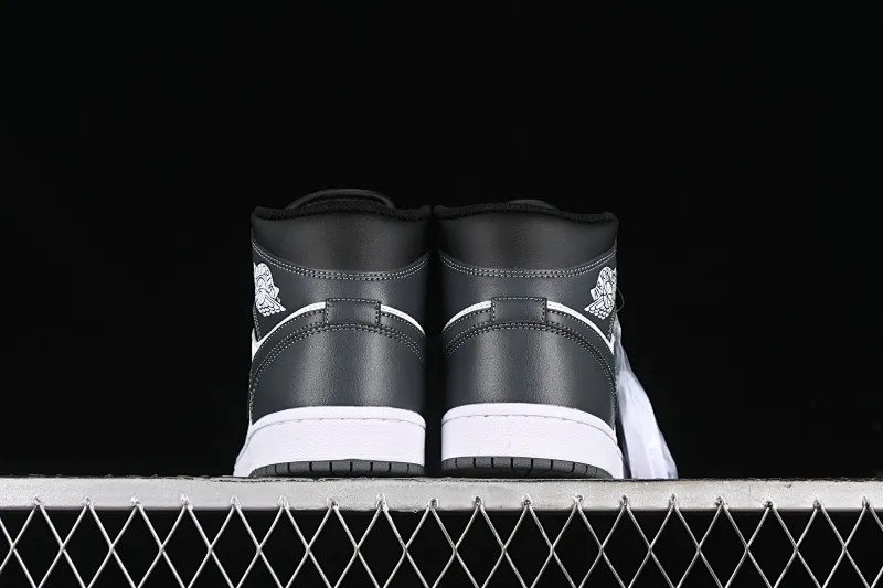 All categories Air Jordan Jordan series basketball shoes Air Jordan 1 Mid Air Jordan 1 Mid AJ1 Joe 1 white black gray Chinese culture and leisure sneakers DQ8426-001